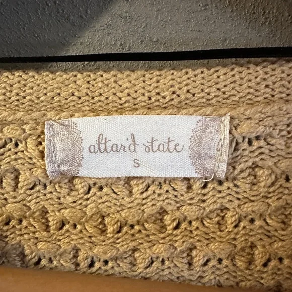 Women’s altar’d state crop sweater, scoop crew neck, never worn, size Small, tan - Picture 3 of 8